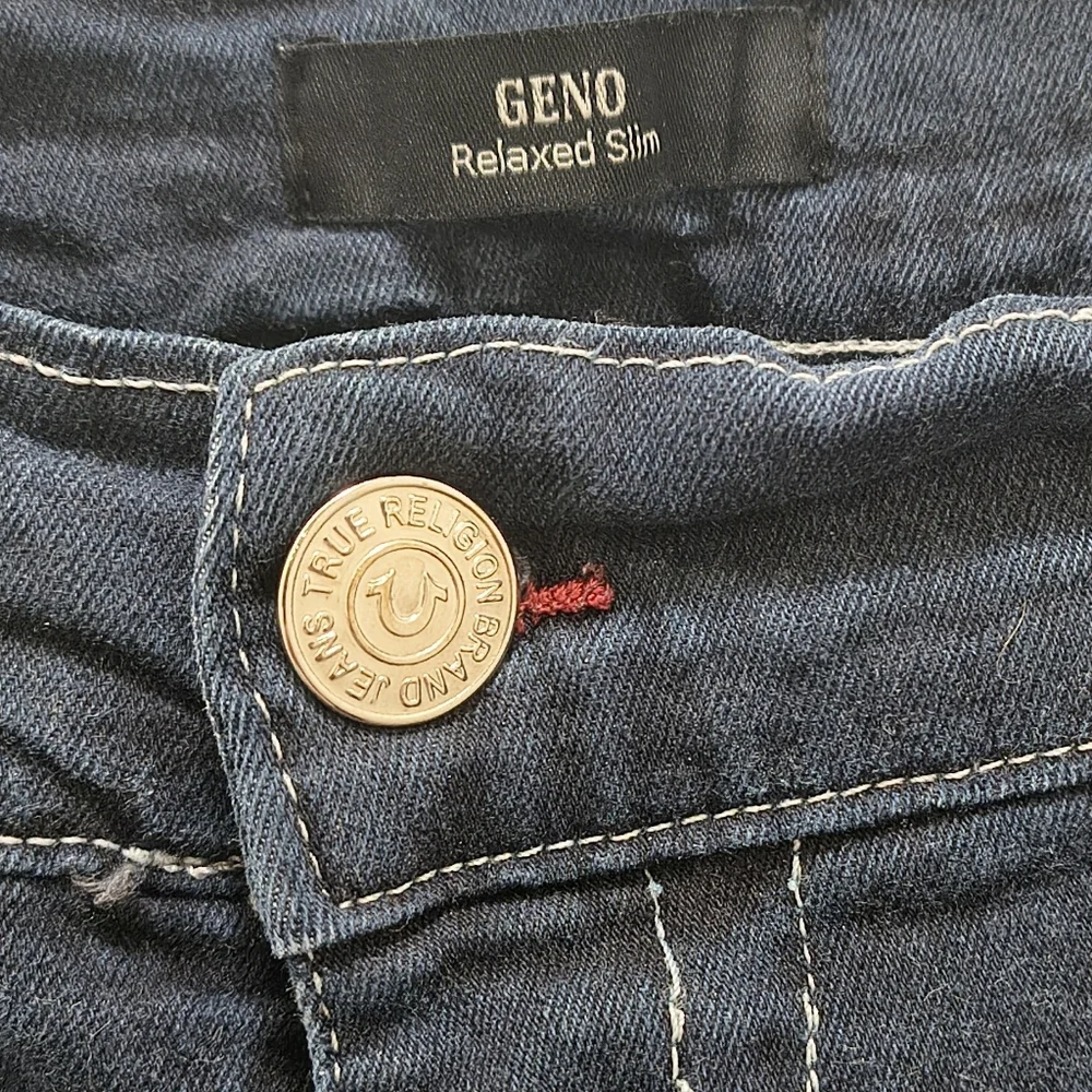 True Religion Geno Relaxed Slim Dark Indigo Jeans Size 42 Red Stitch